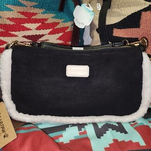 BEARPAW Pouchette Top Zip Shoulder HandbagBearpaw